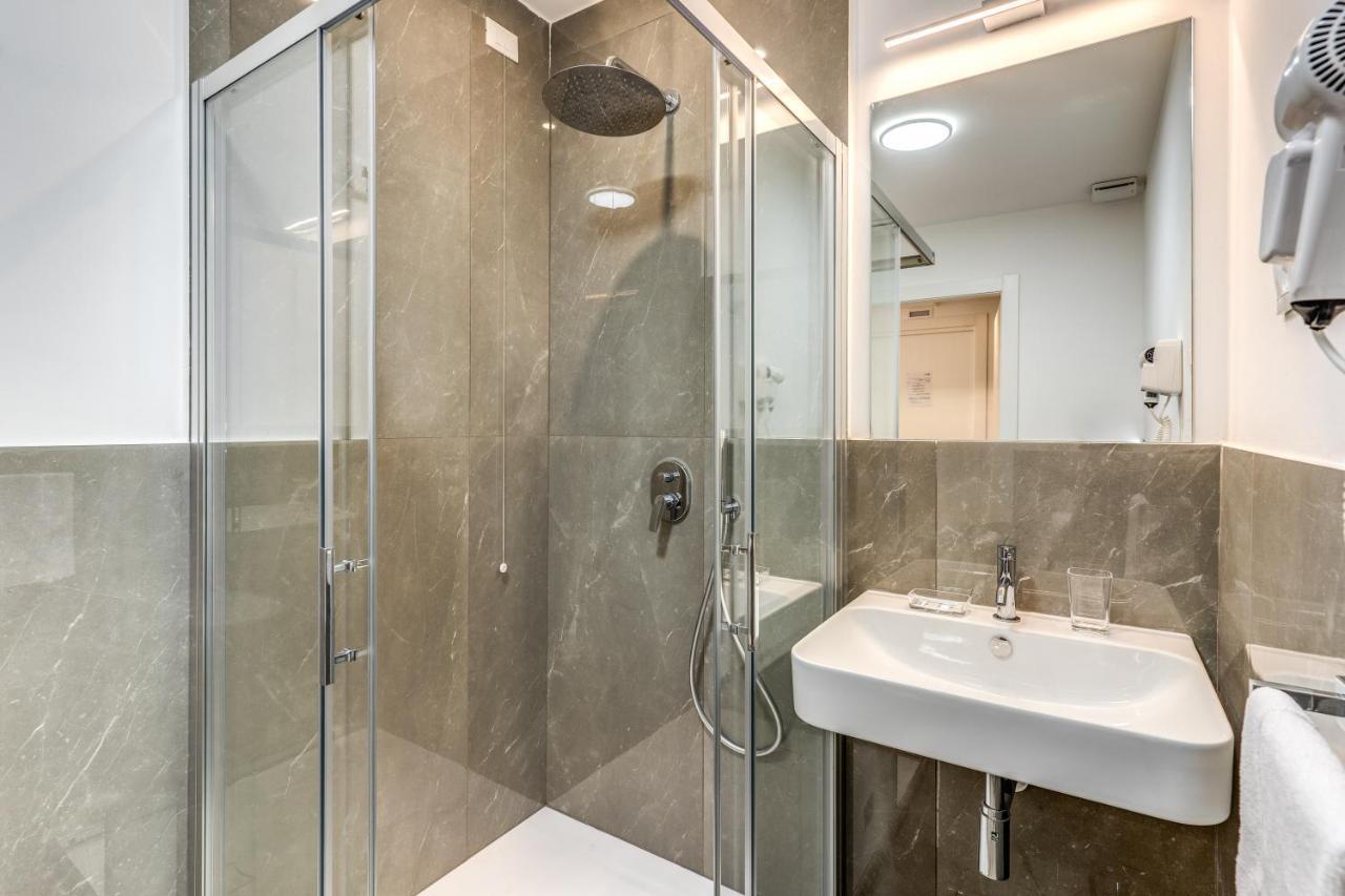Отель Relais Metronia Рим Экстерьер фото