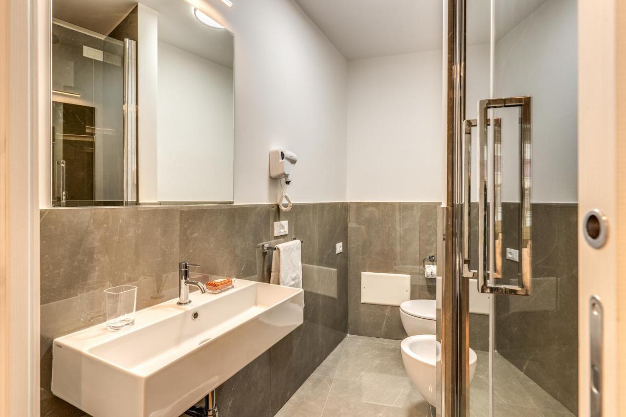 Отель Relais Metronia Рим Экстерьер фото