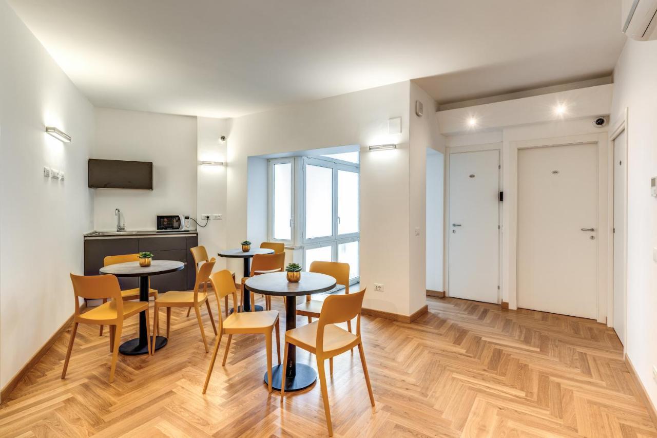 Отель Relais Metronia Рим Экстерьер фото
