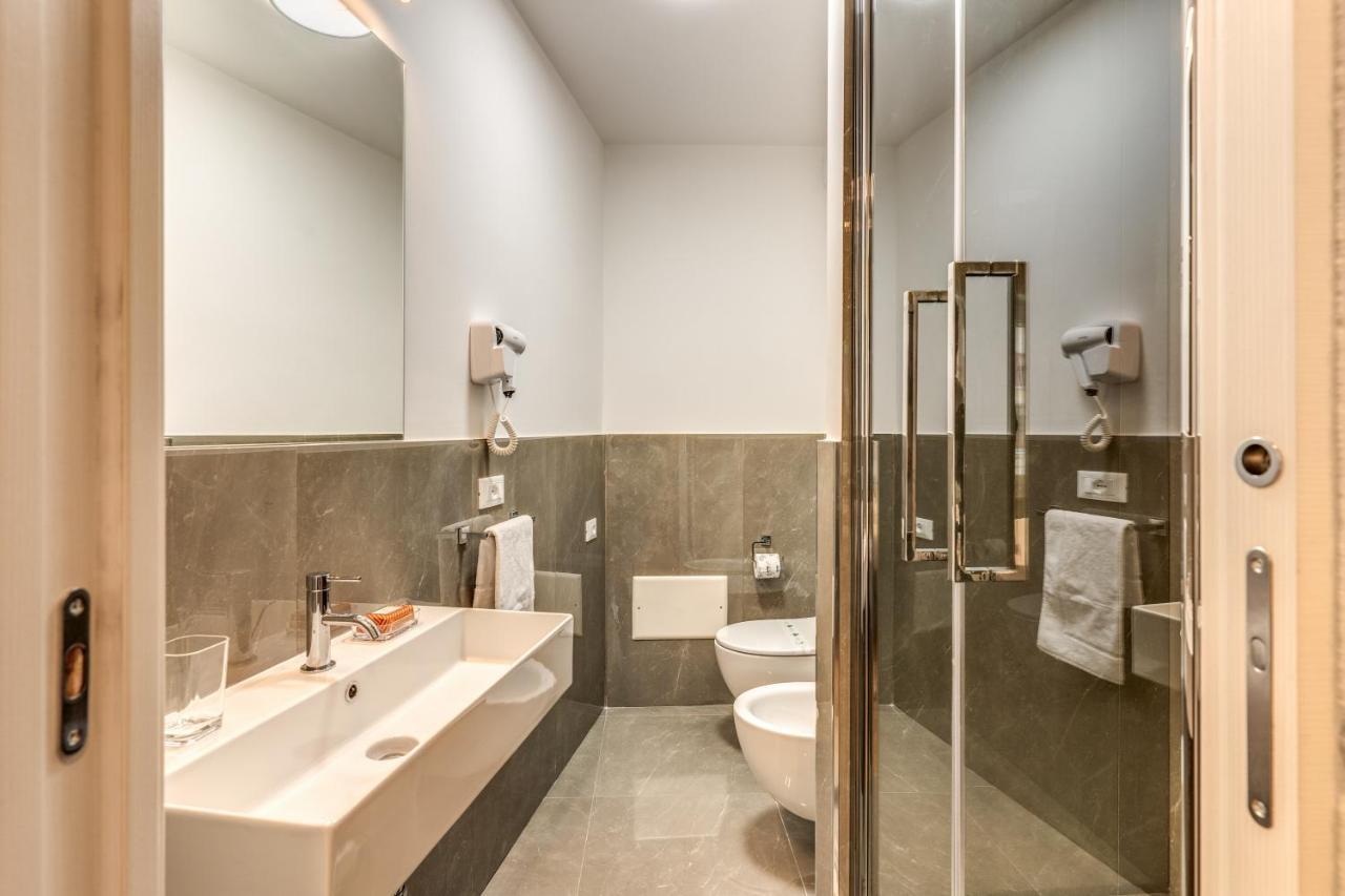 Отель Relais Metronia Рим Экстерьер фото