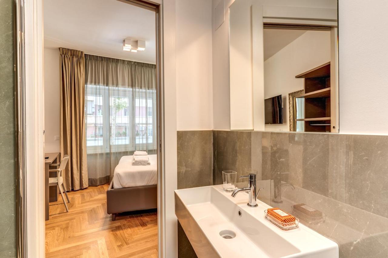 Отель Relais Metronia Рим Экстерьер фото